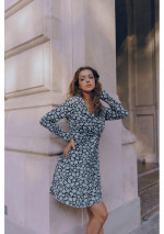 GEA Short mint green dress with geometric figures, v-neck semi-round skirt.