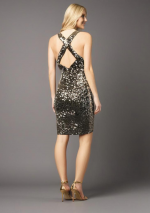 DUQUESA Short gold-colored dress with deep V-neckline