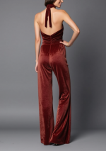 RUBI Rood fluwelen jumpsuit met verlaagde hals en half bedekte rug