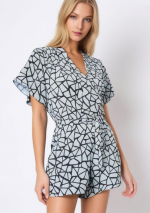 PETRA Mint groene Playsuit met zwarte figuren