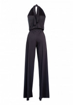 GEMA Schwarzer jumpsuit mit tiefem Ausschnitt und halbem Ausschnitt hinten